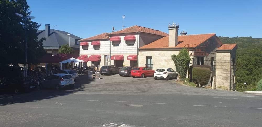 Hotel A Forxa Cafeteria Restaurante A Carballeira Exterior photo